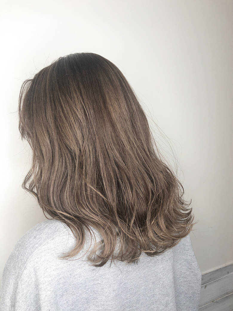 ナチュラル ミディアム シルバーアッシュ ブリーチ無し Hair Make Krest Nu茶屋町okk オカカ Hair ナチュラル ミディアム シルバーアッシュ ブリーチ無し Hair Make Krest Nu茶屋町okk オカカ Hair