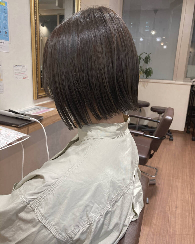 イルミナカラー ボブ 切りっぱなしボブ ナチュラル プレシャスヘア名駅 末原彩 Hair