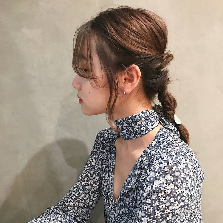アンニュイほつれヘア デート ヘアアレンジ ミディアム Kikkake Depth 薬袋 光 Hair