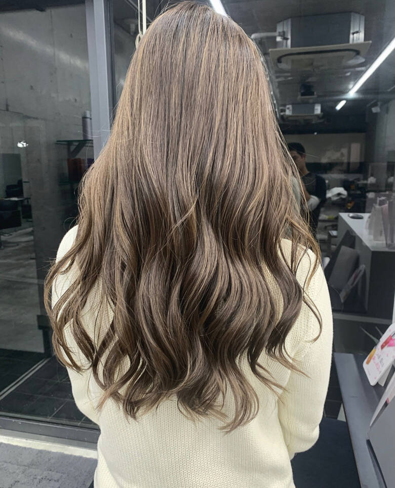 ミルクティーベージュ ストリート 極細ハイライト 外国人風カラー Tress Omotesando 谷島 瑠伊 5217 Hair