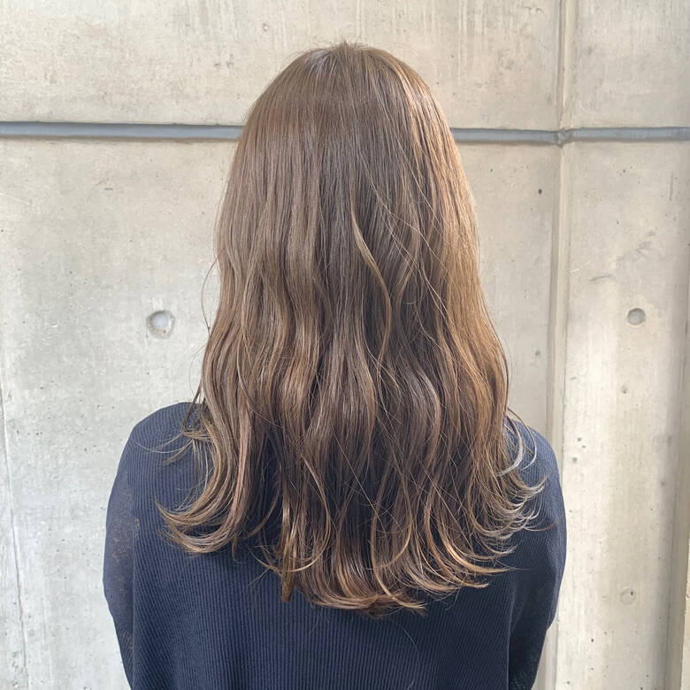 波ウェーブ ロング アッシュベージュ 大人ロング Minx 青山店 ミンクス アオヤマ パーマの達人 本木ヨシヒサ Hair