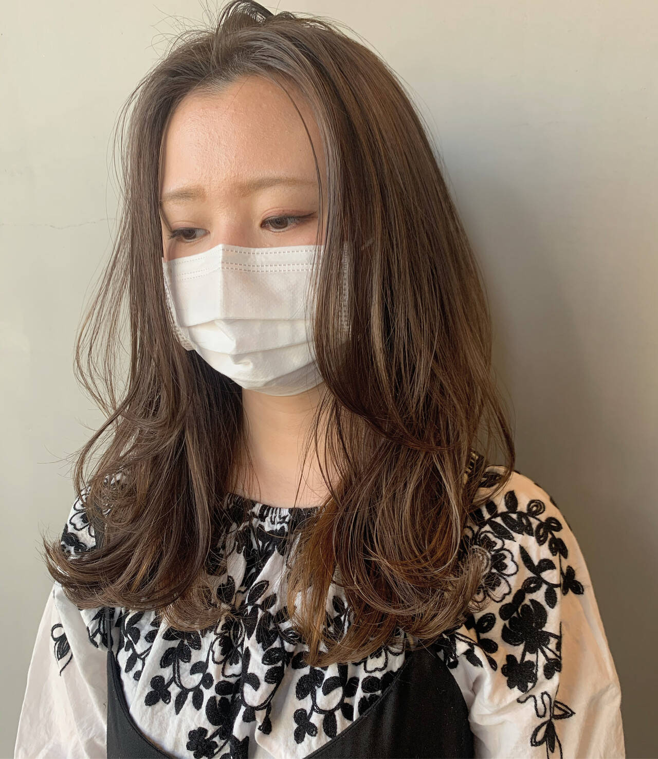 ロング レイヤーカット ハイライト フェミニン Lin Ne Terrace 清家勇典 Hair