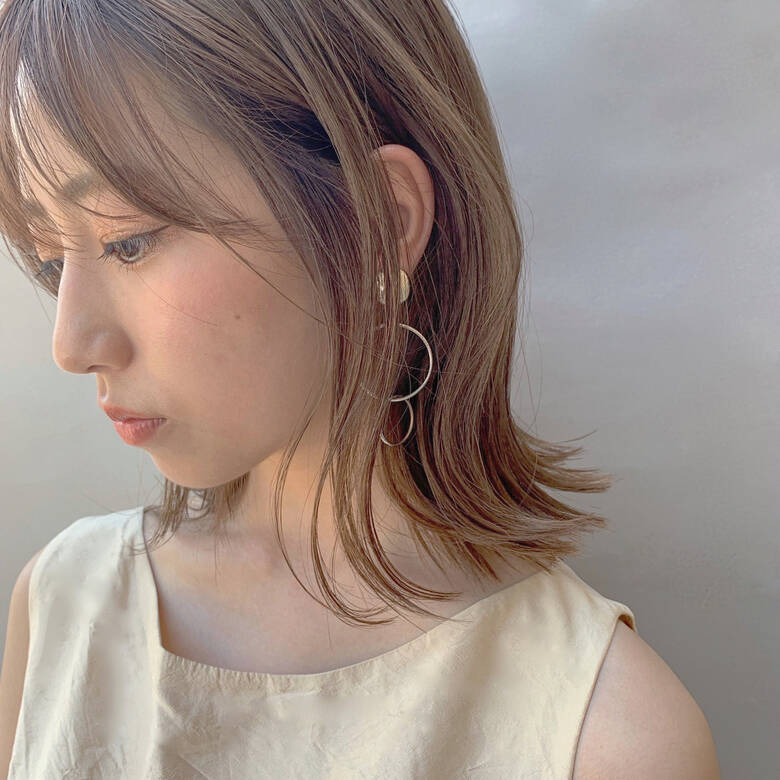 レイヤー 外はね ミディアム デート Salowin表参道 伊東咲紀 Hair