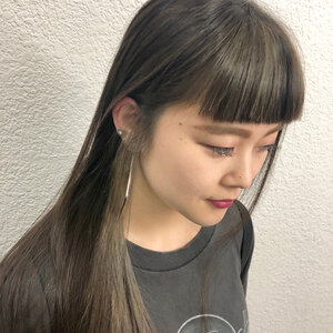 金はインナーカラーの定番 ゴールドはどんな色とも相性good Hair