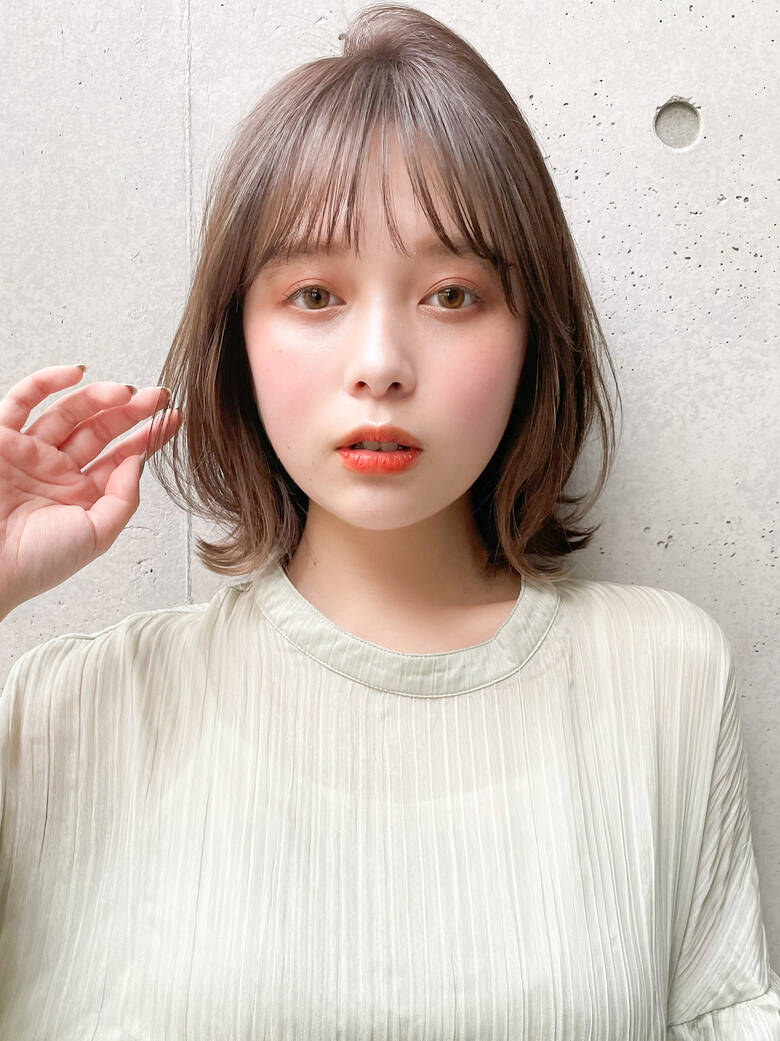 インナーカラー レイヤーカット ミディアム 透明感 Agnos 青山 杉山 美羽 Agnos青山 Hair インナーカラー レイヤーカット ミディアム 透明感 Agnos 青山 杉山 美羽 Agnos青山 Hair