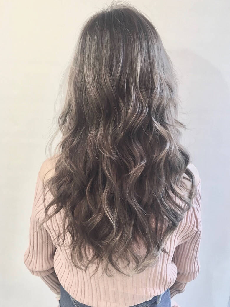 スモーキーアッシュ ナチュラル 透明感カラー 極細ハイライト Neolive Ora 野澤忠相 Hair スモーキーアッシュ ナチュラル 透明感カラー 極細ハイライト Neolive Ora 野澤忠相 Hair