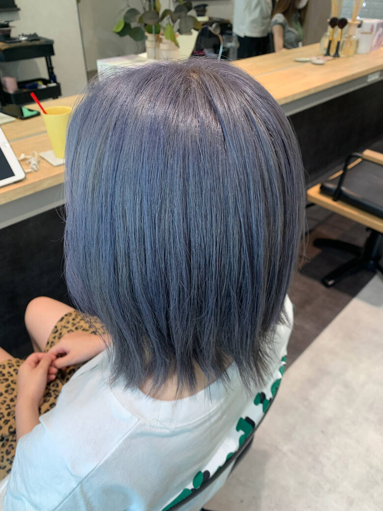 シルバーグレー シルバーアッシュ ストリート ブルー Hub Hair 角井 美久 Hair