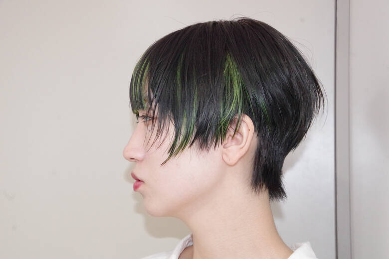 インナーカラー エメラルドグリーンカラー ネオンカラー モード Rosso 高橋 亮 5137 Hair