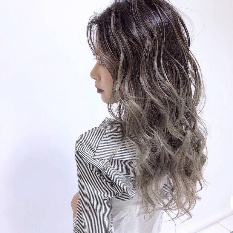 ブリーチカラー 外国人風カラー バレイヤージュ ロング Noa 有馬 裕 Hair