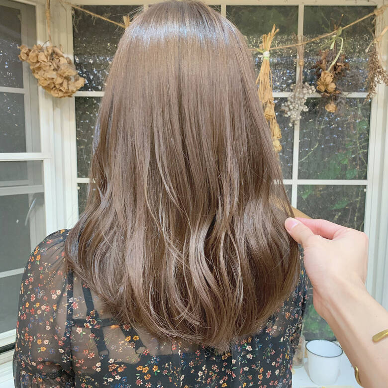 ロング ブリーチなし グレージュ ヘアカラー Salowin 表参道店 濱 真也 6713 Hair