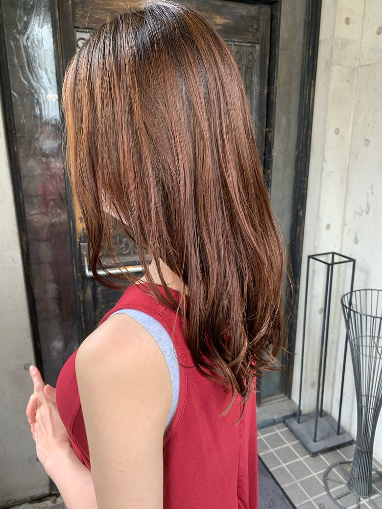 大人かわいい レイヤーカット コテ巻き風パーマ ロング Am 吉祥寺 アム パーマの達人 本木ヨシヒサ Moto Hair