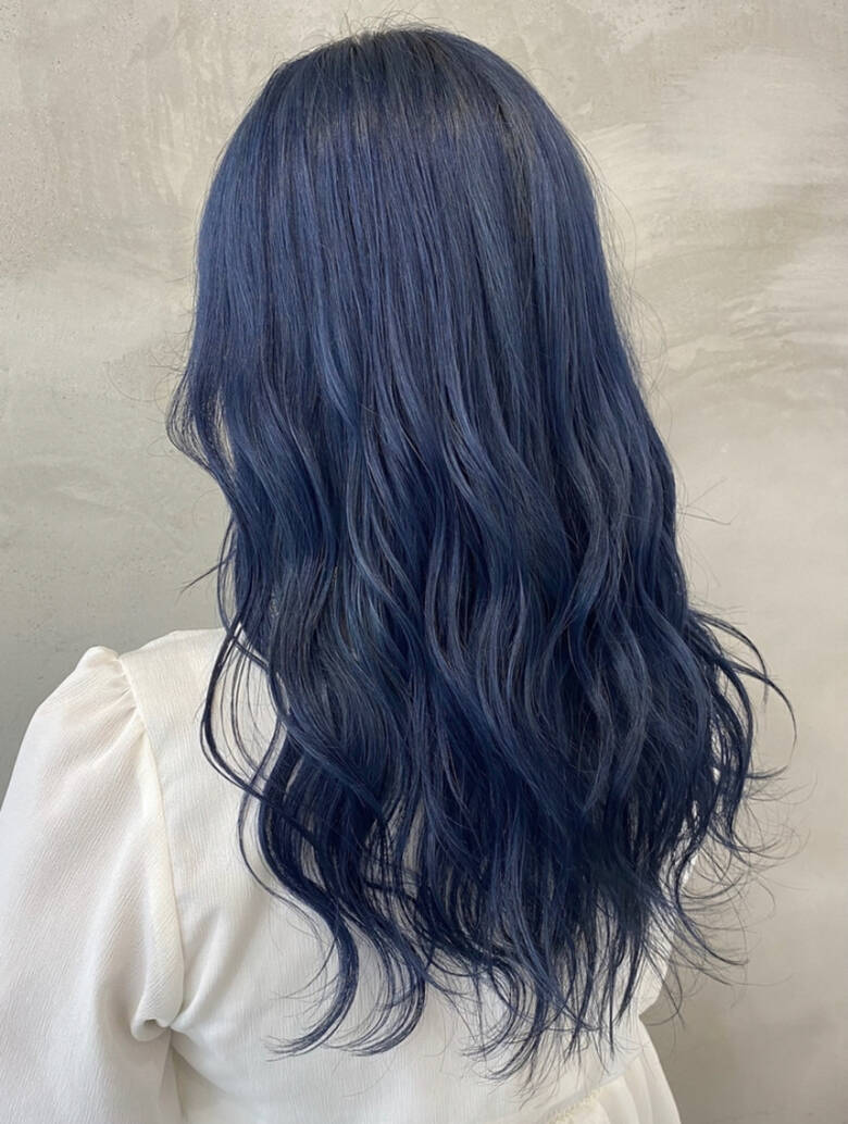 ゆるウェーブ ネイビーアッシュ セミロング ネイビーブルー Pesca札幌清田店 新津智令 Hair