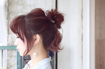 今どきおしゃれヘアは髪をまとめるゴムにもこだわって ゴムの隠し方も教えます Hair