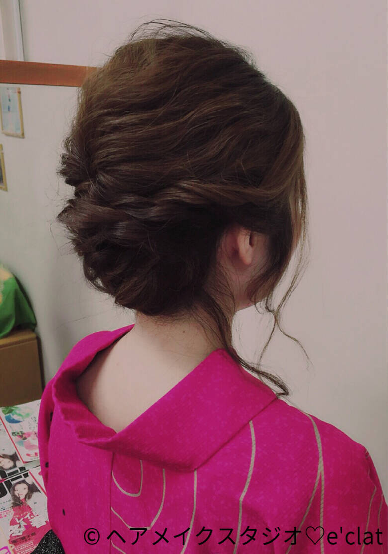 大人かわいい ヘアアレンジ セミロング まとめ髪 ヘアメイクスタジオ E Clat ヘアメイクスタジオ E Clat Hair