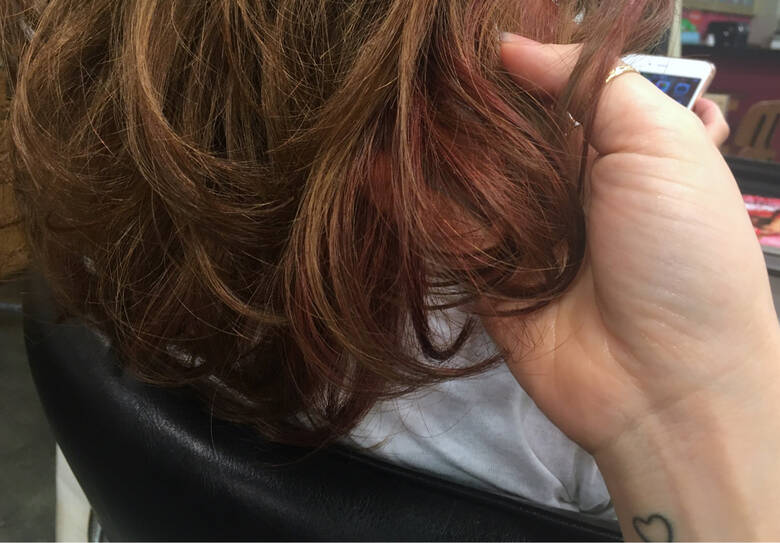 レッド セミロング メッシュ 外国人風 Assort Sachiko Handa Hair