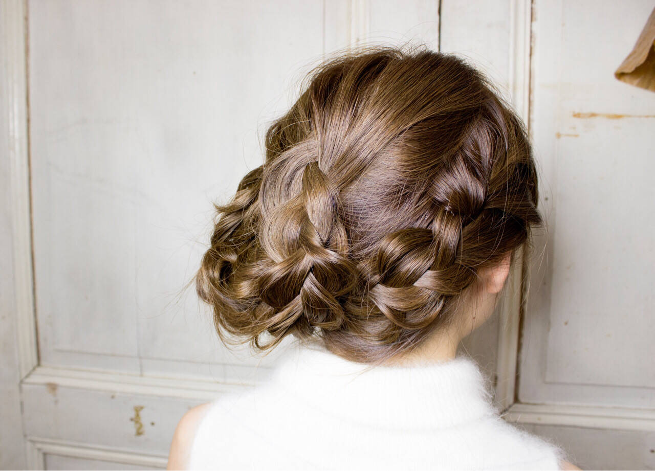 髪型 ロング シニヨン