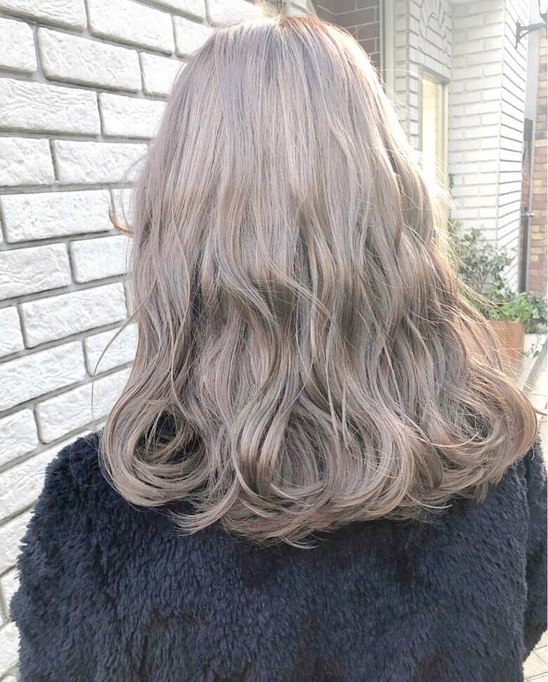 アッシュ ミルクティーベージュ セミロング ナチュラル La Familia Hair Home Taku Hair