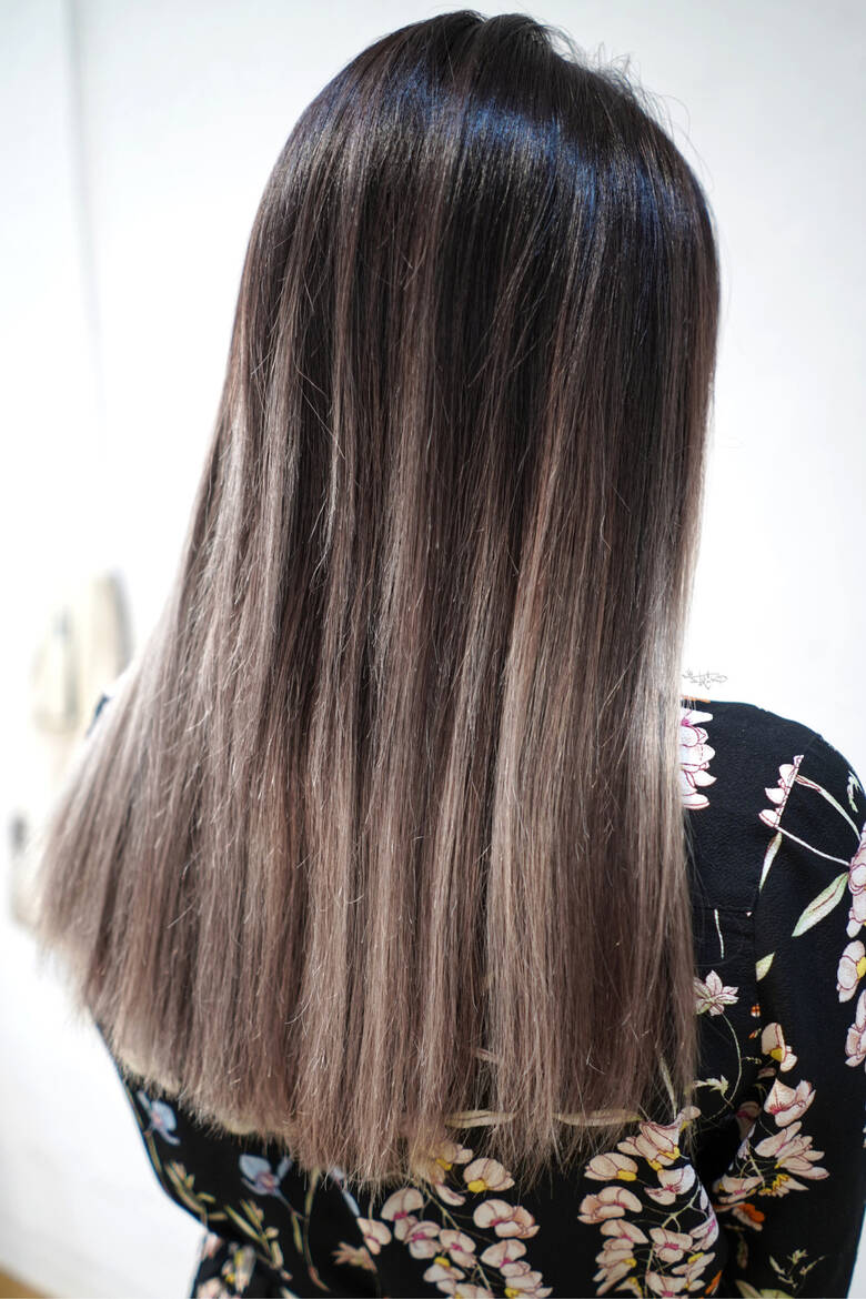 グレージュ ローライト 外国人風カラー バレイヤージュ Bebe 表参道 Takemi Hair
