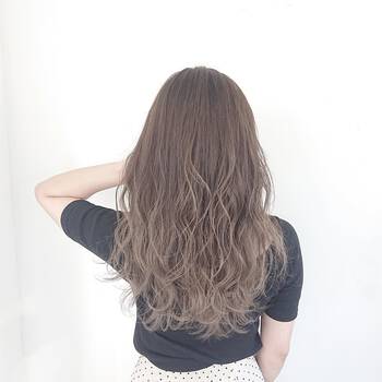 ミディアムとロングの違いは 差を見極めて似合うスタイルを発見しよ Hair