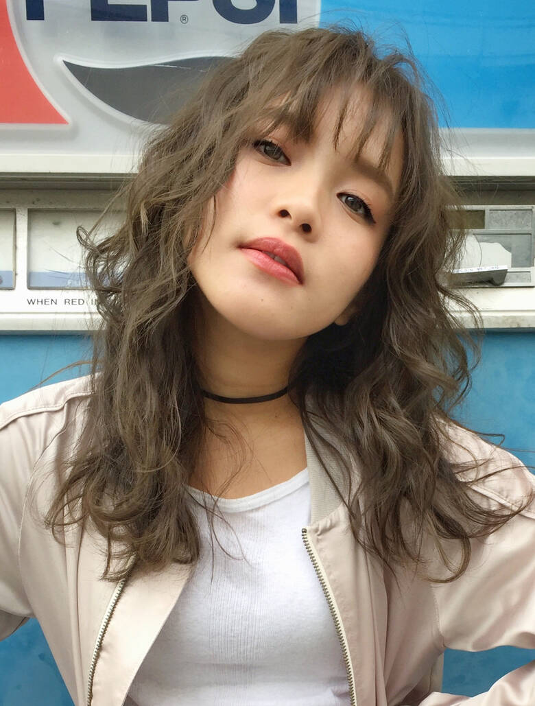 フェミニン セミロング ウルフカット Blanc Smith Hair