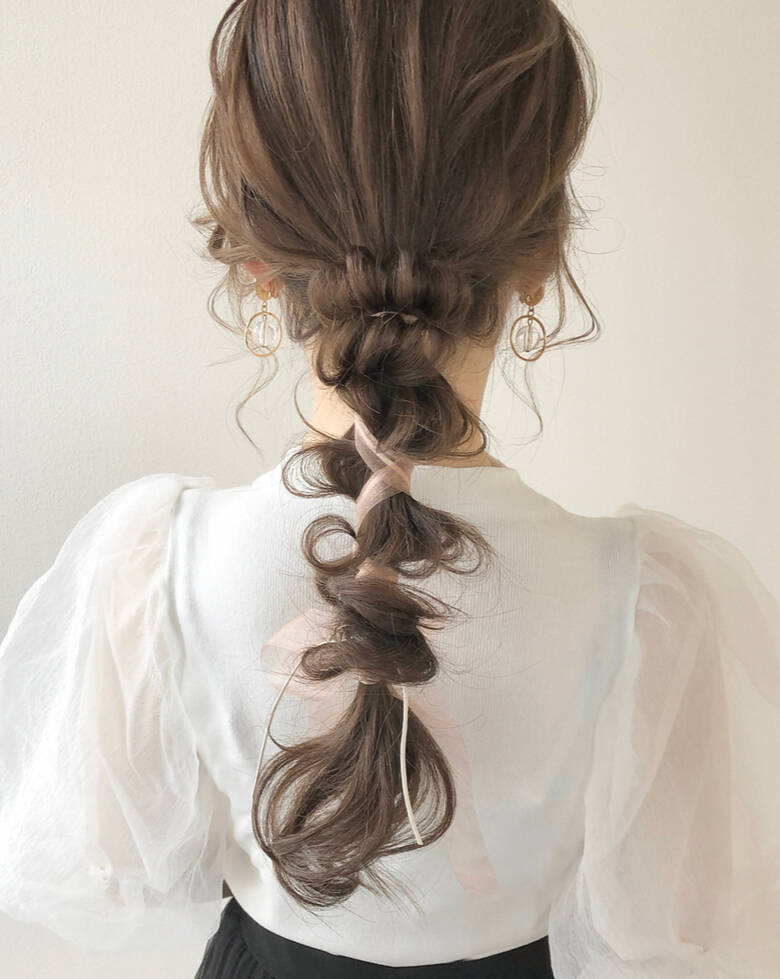 ヘアアレンジ 紐アレンジ ナチュラル ポニーテール Maison De Sisi Hii De 5139 Hair