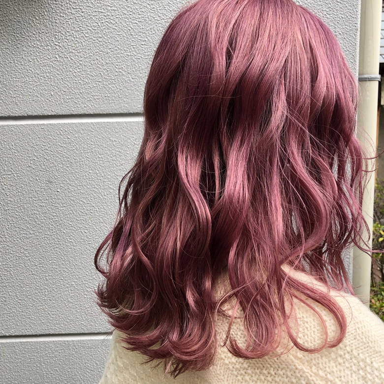 ミディアム ストリート ピンクアッシュ ハイトーンカラー Roversi ハマノシオリ 5076 Hair