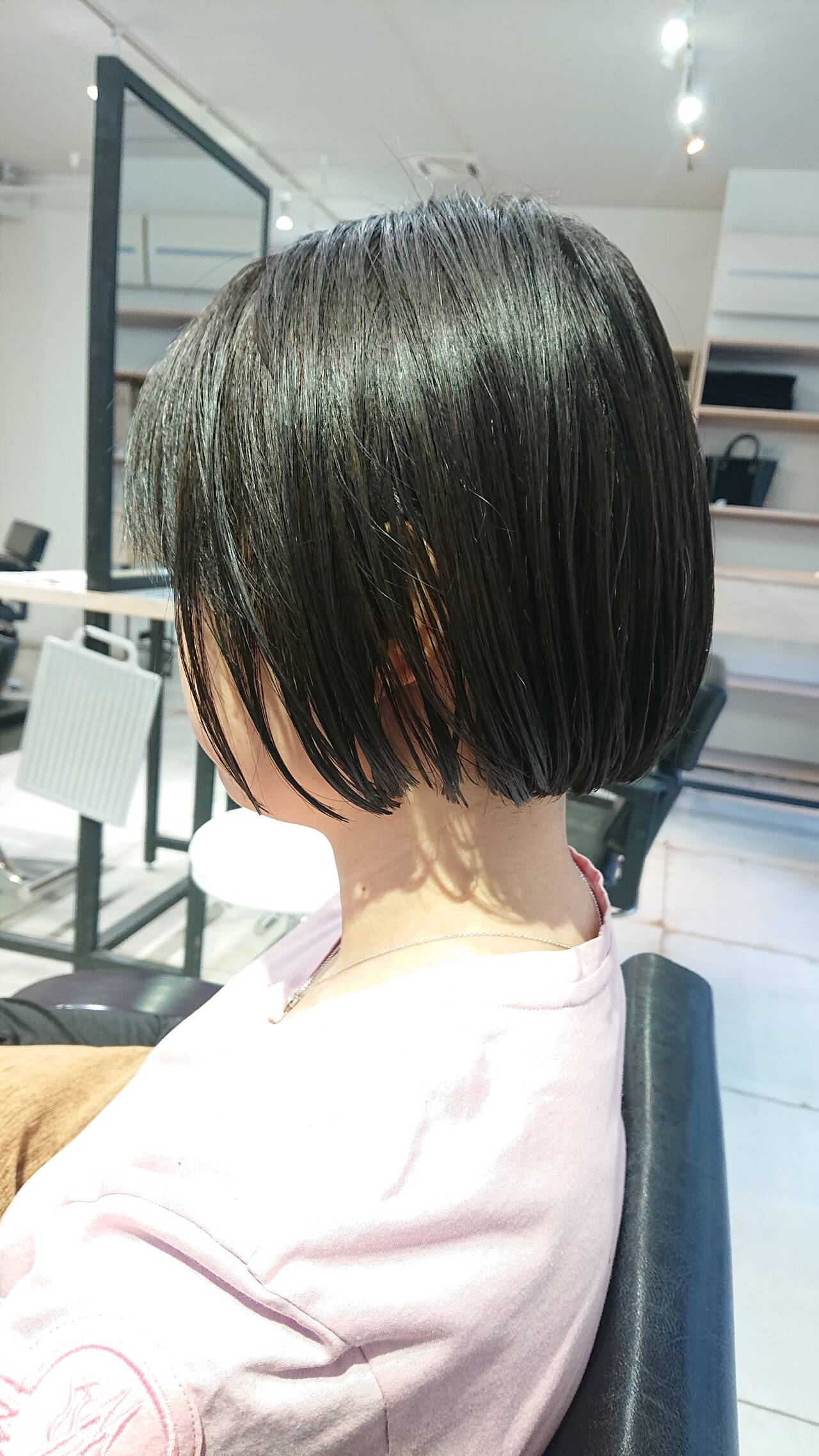 美シルエット ミニボブ 簡単スタイリング 切りっぱなしボブ Akamee アカミー 渋谷表参道 井上 雄輝 ショート ボブ パーマ 髪質改善 Hair