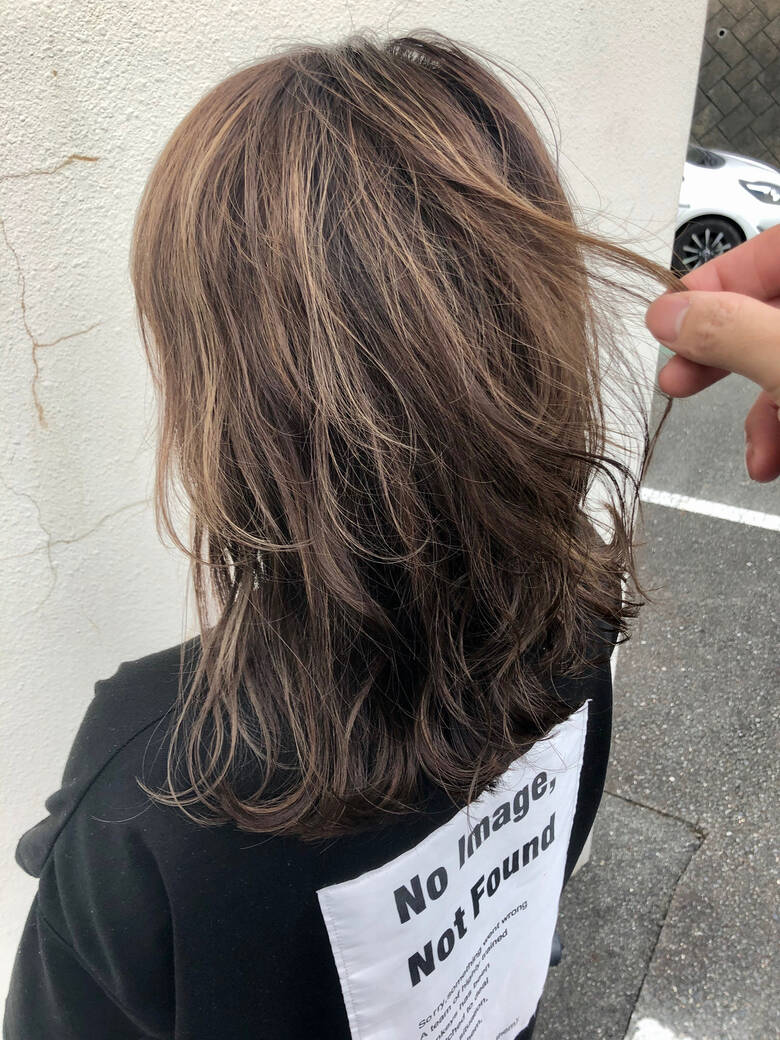 ウルフカット 外ハネ 大人ハイライト セミロング マニスオブヘアー 増田智仁 5709 Hair