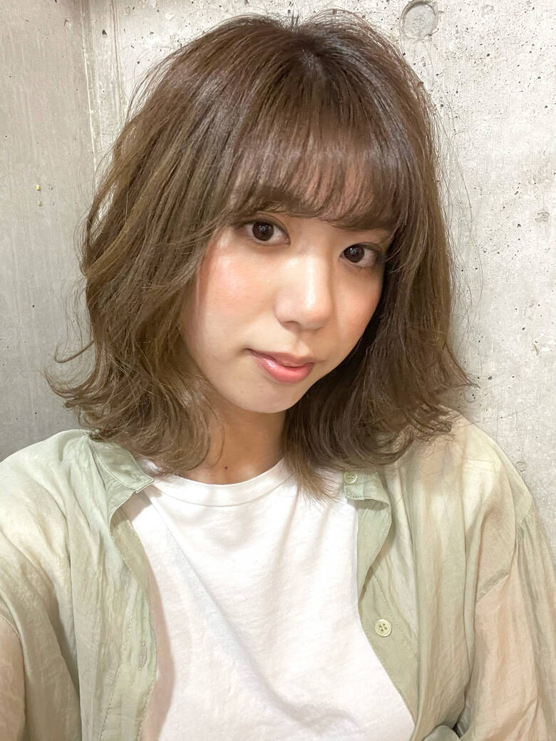 ミディアム 透明感 ベージュ 大人かわいい Hair Stage Jade 榎本旬祐 Hair