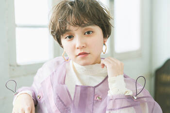 どの年代でも楽しめる マッシュルームカットで個性的な髪型に Hair