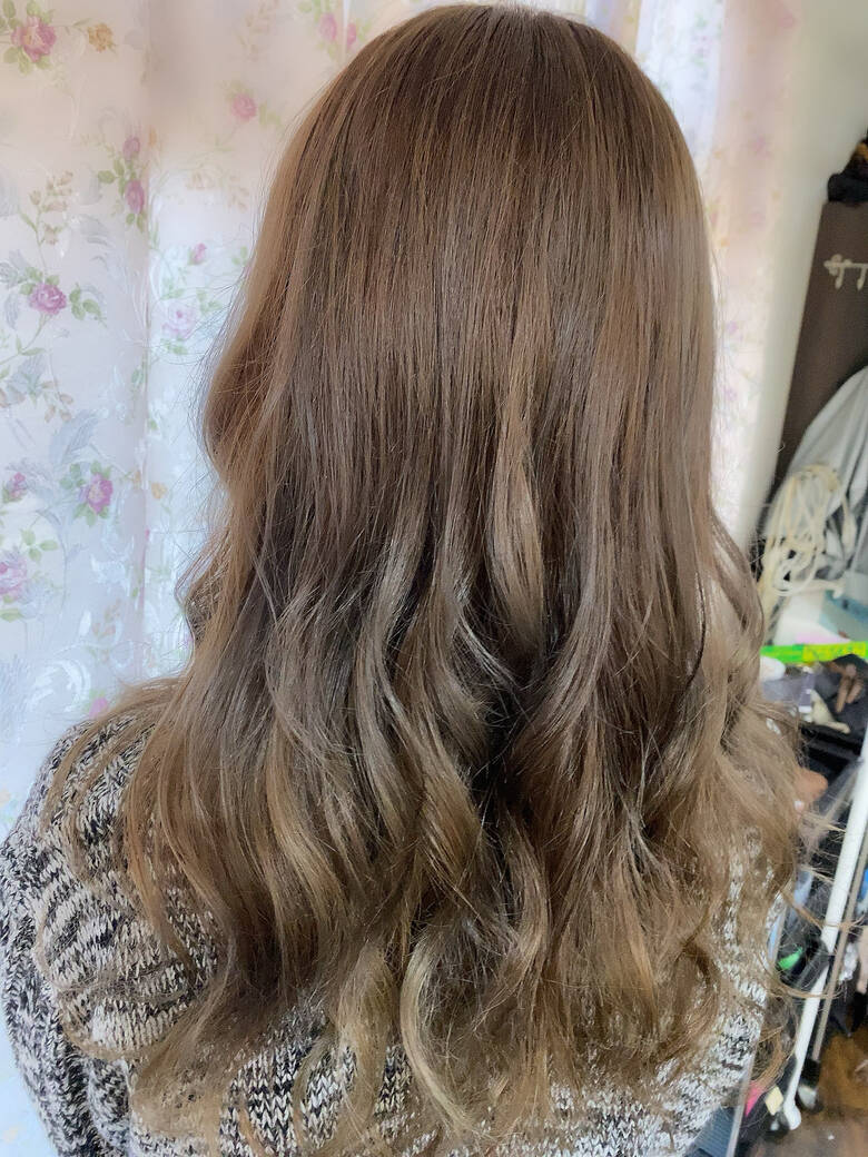 ロングヘアスタイル ロング エレガント ブリーチオンカラー Aime 薄毛改善師エイ Hair