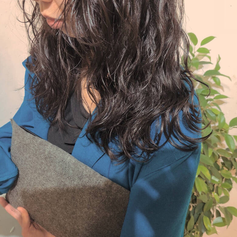巻き髪 ロング カジュアル ナチュラル H By Airsalon 荻原 健吾 Hair