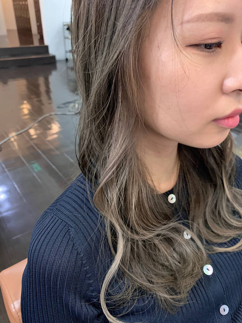 セミロング イヤリングカラー ブリーチカラー インナーカラー N Number Belsia 山田 正幸 Hair セミロング イヤリングカラー ブリーチカラー インナーカラー N Number Belsia 山田 正幸 Hair
