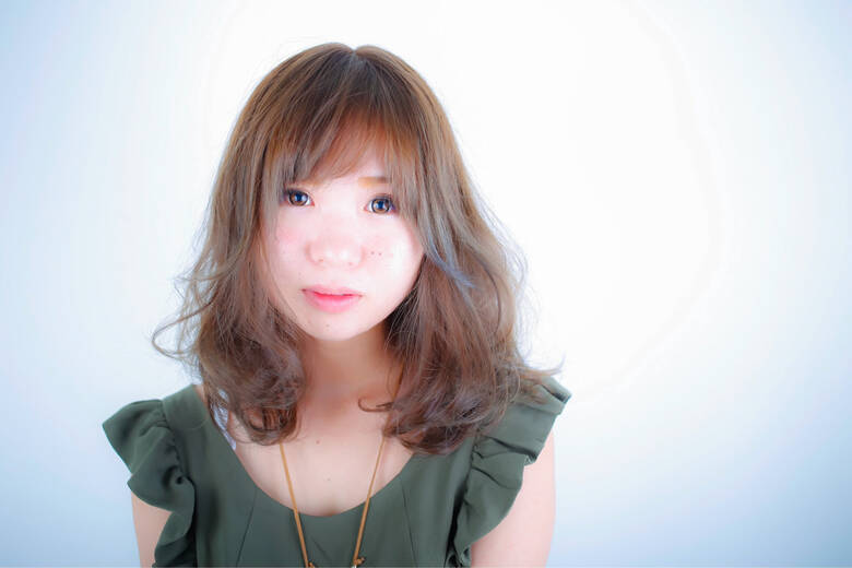 アッシュ フェミニン ブラウンベージュ ミディアム Hair Make No 8 ヘアメイクエイト 小笠原 淳 Hair