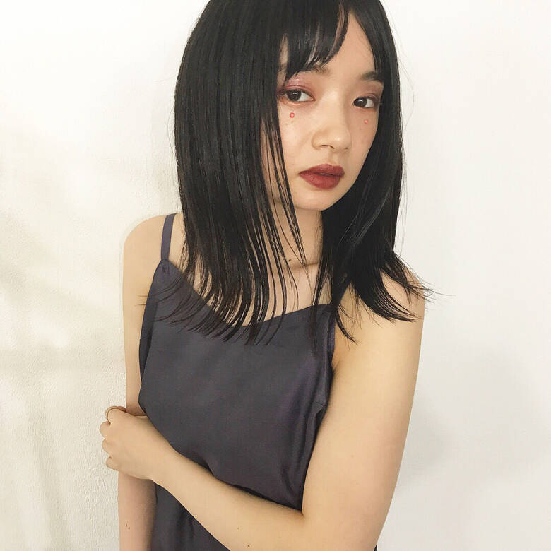 センター分け モード 黒髪 秋 Garden Omotesando 伊藤愛子 Garden 4032 Hair