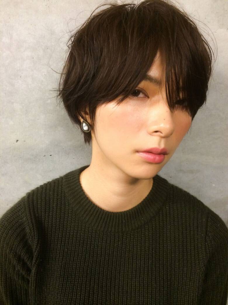 外国人風 黒髪 ショート ナチュラル Quown Emo Hair