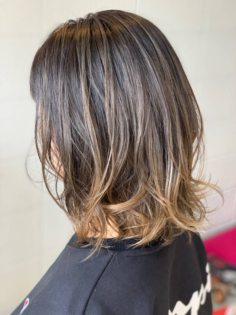 ナチュラル可愛い バレイヤージュ グラデーションカラー ハイライト Rela Hair Salon Hatori Masaki Hair ナチュラル可愛い バレイヤージュ グラデーションカラー ハイライト Rela Hair Salon Hatori Masaki Hair