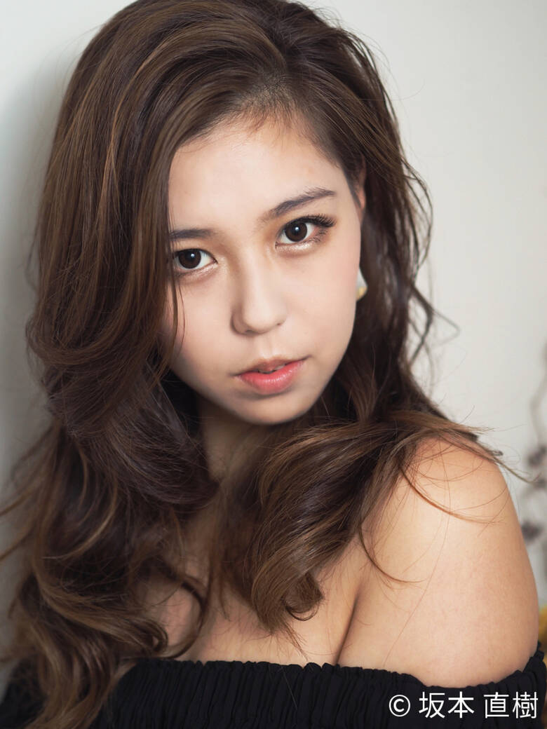 アッシュグレージュ エレガント かき上げ前髪 上品 Glossy 坂本 直樹 Hair アッシュグレージュ エレガント かき上げ前髪 上品 Glossy 坂本 直樹 Hair