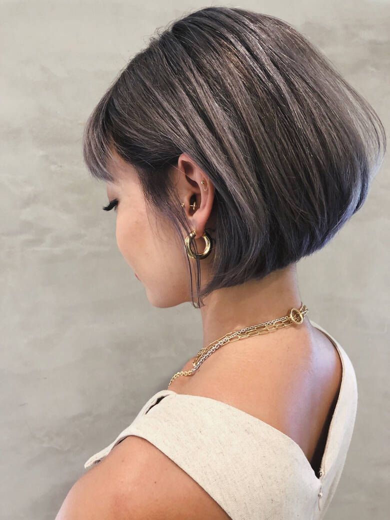 グレー アッシュグレー ショートボブ グレージュ Peek A Boo Newoman 新宿 栗原貴史 Peek A Boo Hair