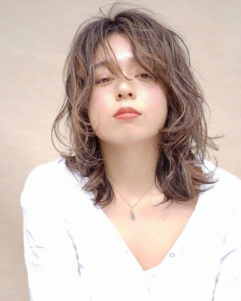 ミディアム 大人ハイライト シルクベージュ 大人ミディアム Beautrium鎌倉小町 鈴木崚麻 Hair