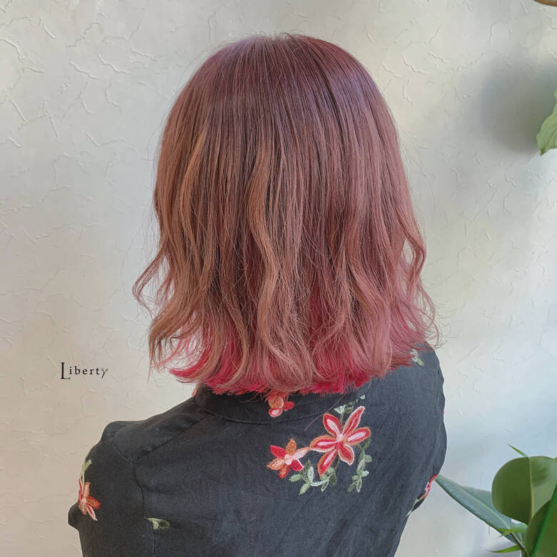 ベリーピンク インナーカラー ピンク ミディアム Liberty 田島 史也 Liberty 福岡 天神 Hair