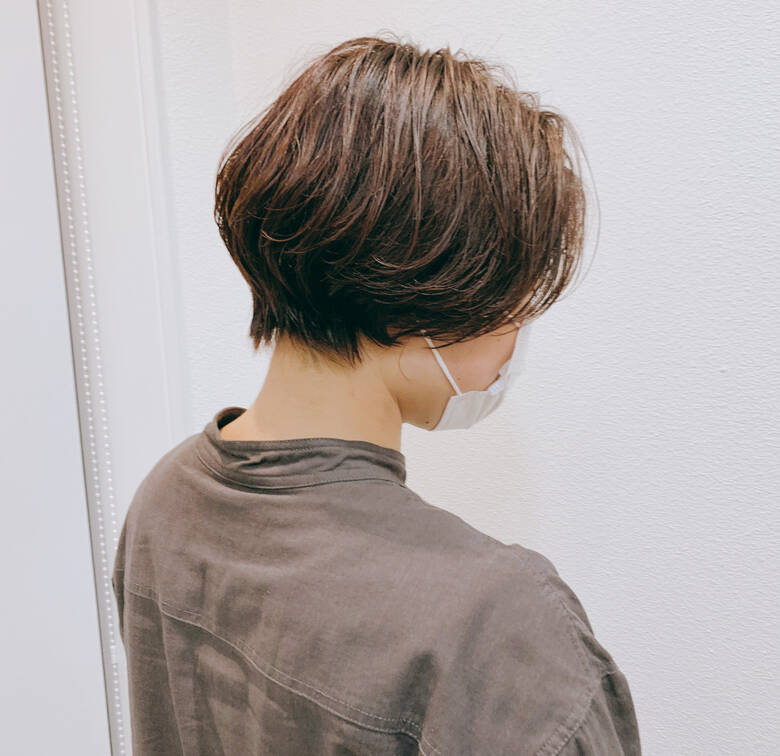 ショートパーマ ショートボブ ナチュラル ハンサムショート Cafune By Garland 渡辺 フミヤ Hair