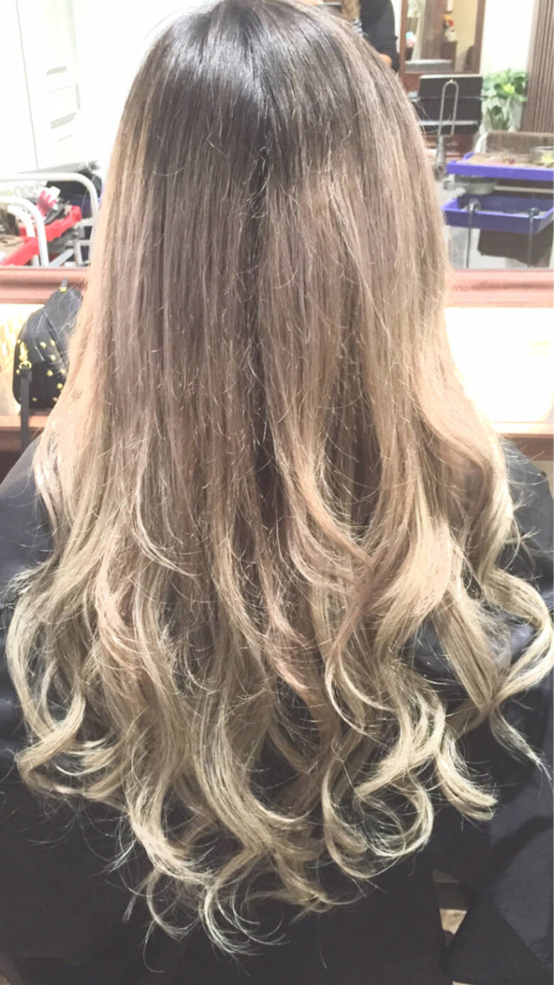 ベージュ 外国人風 透明感 ロング フリーでやってます Hal 2222 Hair ベージュ 外国人風 透明感 ロング フリーでやってます Hal 2222 Hair