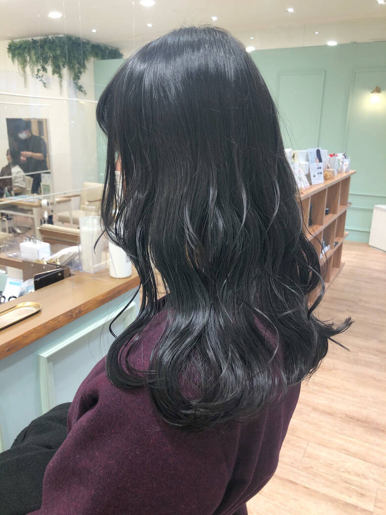 ナチュラル ロング ダークカラー ダークグレー モリオフロムロンドン大宮店 野口美帆 Hair
