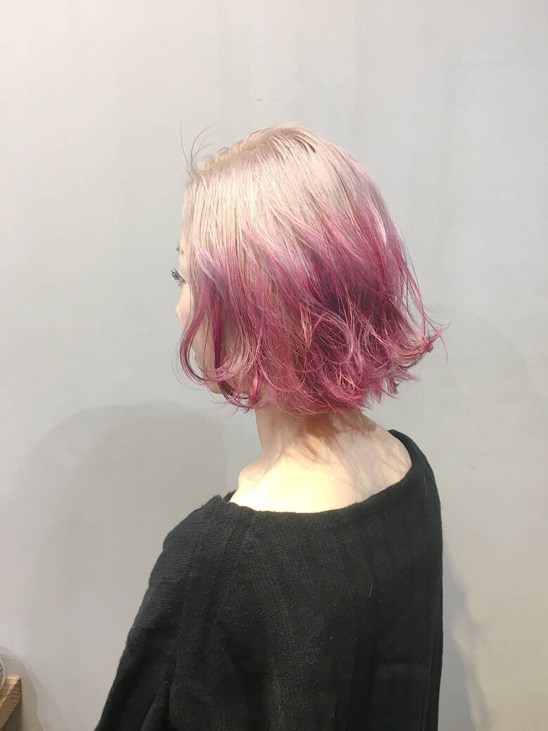 ラベンダーピンク ミルクティーベージュ ショートボブ ベリーピンク Com Pass Com Pass 太一 Hair ラベンダーピンク ミルクティーベージュ ショートボブ ベリーピンク Com Pass Com Pass 太一 Hair