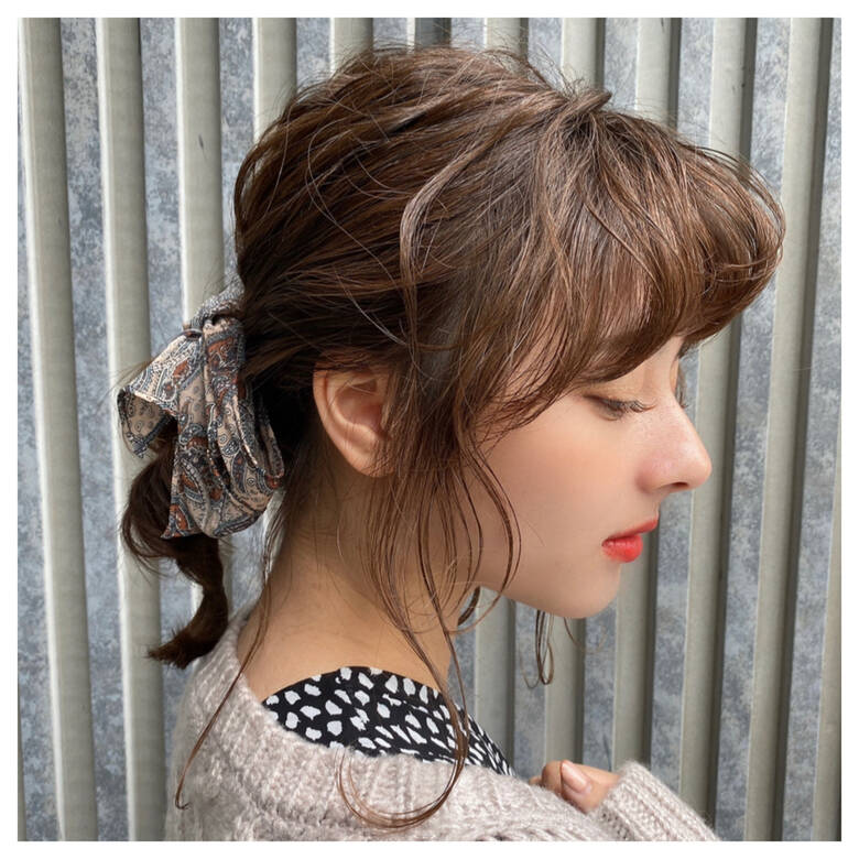 お出かけヘア 簡単ヘアアレンジ ミディアム フェミニン Youres Hair 髪質改善トリートメント ヘッドスパ 恵比寿本店 ユアーズ ヘア 大人かわいいショート ミディアム 大森春奈 5553 Hair