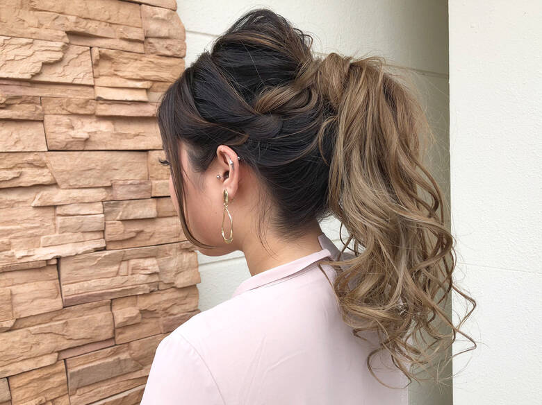 ポニーテールアレンジ ロング グラデーションカラー 簡単ヘアアレンジ Gritter 佐藤タカヒロ Hair ポニーテールアレンジ ロング グラデーションカラー 簡単ヘアアレンジ Gritter 佐藤タカヒロ Hair