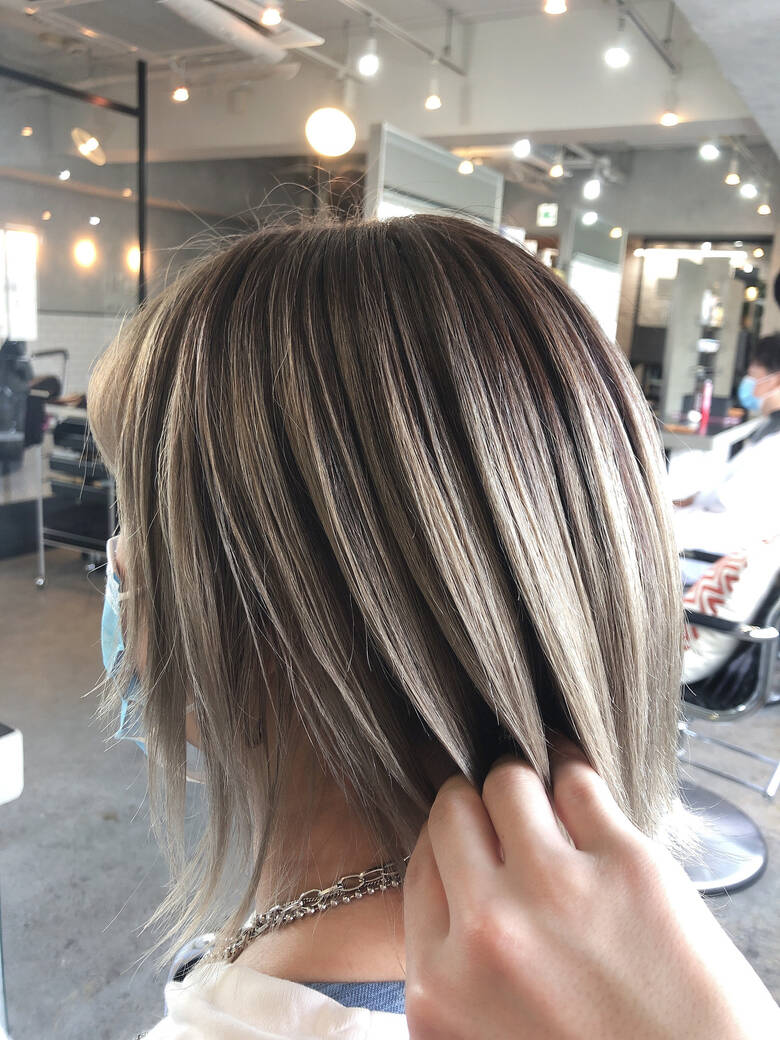 ホワイトベージュ ベージュカラー ホワイトカラー ショート Sakura 原宿 徳永将也 Hair