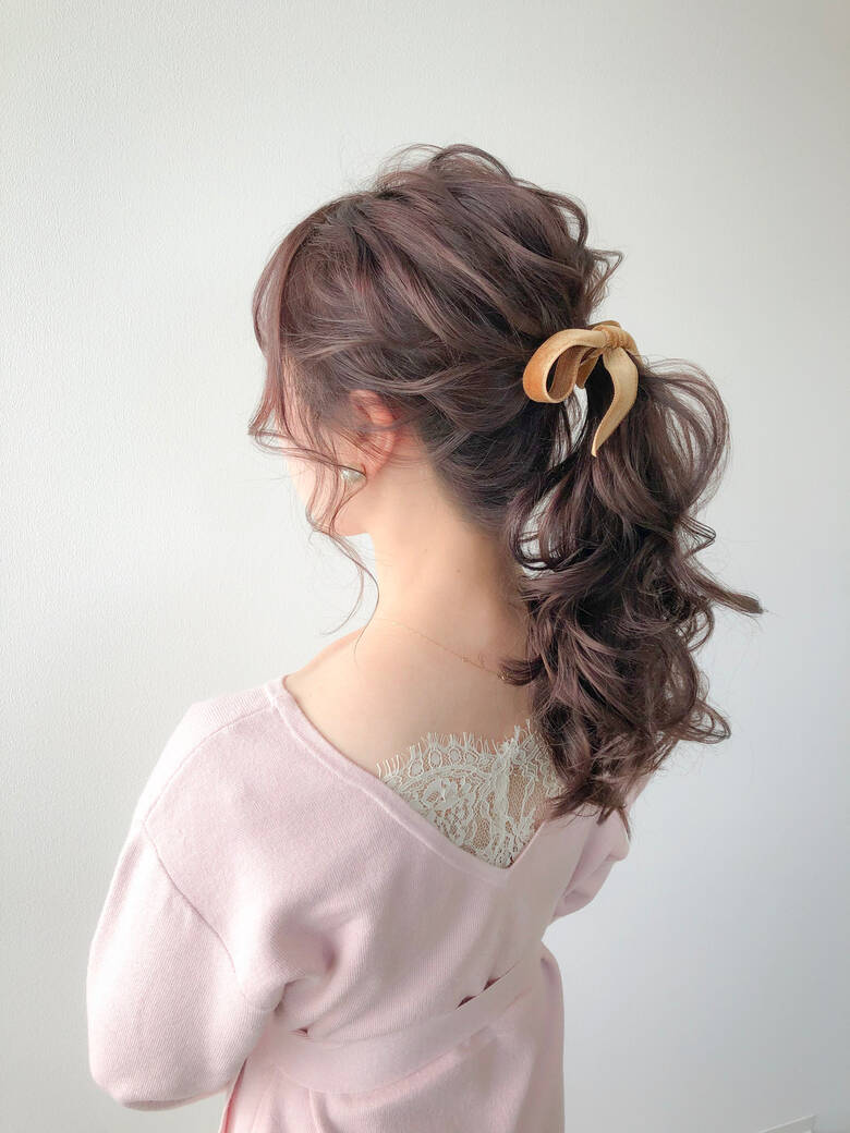 ラベンダーピンク ポニーテール ヘアアレンジ ショコラブラウン Maison De Sisi Hii De Hair ラベンダーピンク ポニーテール ヘアアレンジ ショコラブラウン Maison De Sisi Hii De Hair