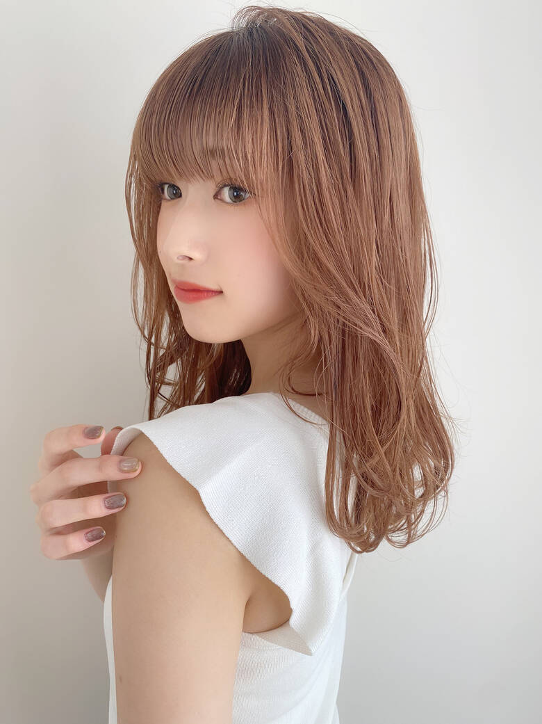 小顔ヘア フェミニン 秋冬スタイル セミロング Dyplus あ Hair